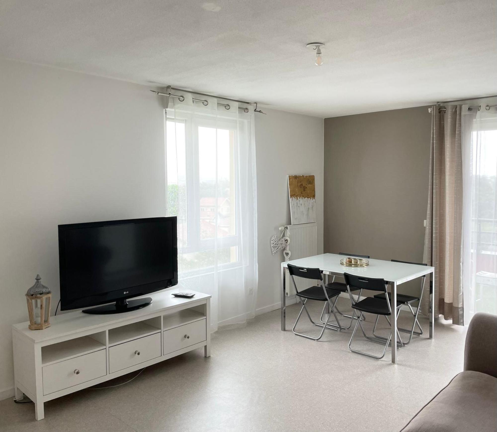 Grand T2 Spacieux Tres Calme Bron Exteriör bild